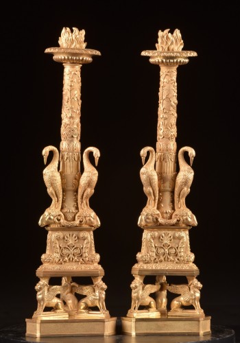 Paire de bougeoirs en bronze doré début 19e siècle - Luminaires Style Empire