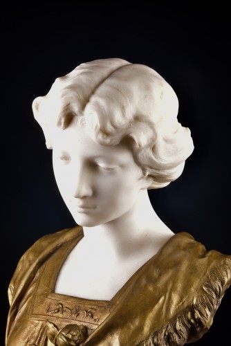 Sculpture  - Bust Of A Young Woman In Carrara Marble And Bronze, Signed Nasi