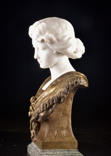 Bust Of A Young Woman In Carrara Marble And Bronze, Signed Nasi - 