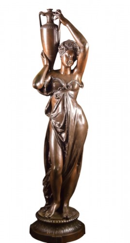 Figure féminine grandeur nature, signée A. Carrier