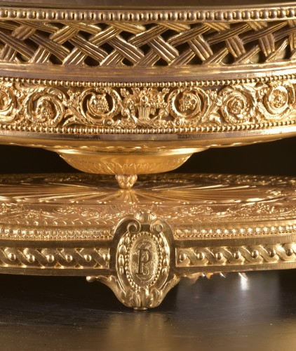 Important centre de table en bronze doré - Mora Antiques