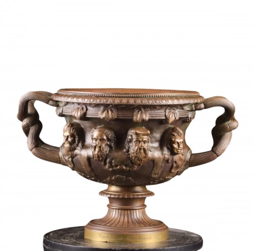 Vase néoclassique en bronze, inspiré du Vase de Warwick