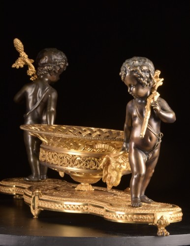 Centre de table Charles X en bronze doré et bronze patiné - Restauration - Charles X