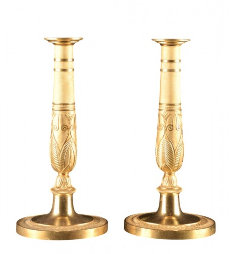Paire de bougeoirs Empire en bronze doré