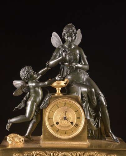 EEmpire Mantel Clock With Female Figure And Winged Putto - 