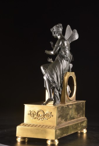 19th century - EEmpire Mantel Clock With Female Figure And Winged Putto