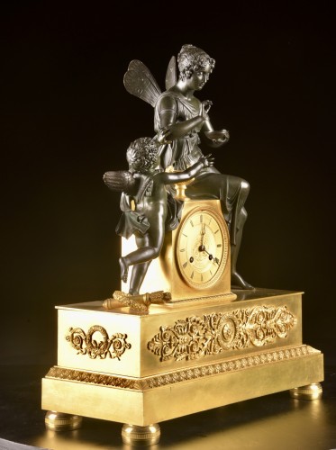Antiquités - EEmpire Mantel Clock With Female Figure And Winged Putto