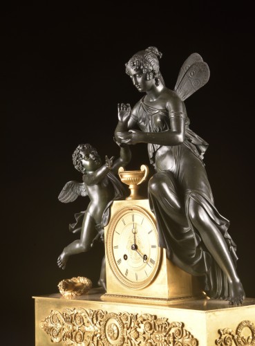 Antiquités - EEmpire Mantel Clock With Female Figure And Winged Putto
