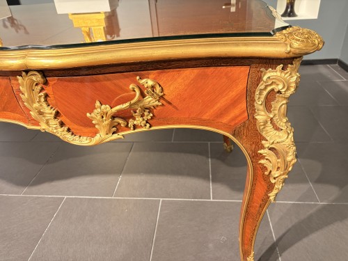Antiquités - Durand &amp; Fils -  Louis XV style veneered wood and gilt bronze desk