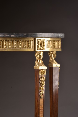 19th century - Highly refined neoclassical gueridon of the late 19th century