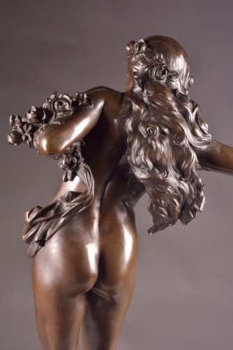 Paul Romain Chevré (1867–1914) — jeune femme aux fleurs - Sculpture Style Art nouveau