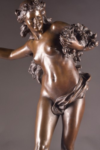 Antiquités - Paul Romain Chevré (1867–1914) — jeune femme aux fleurs
