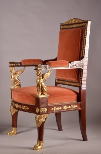 Sièges Fauteuil & Bergère - Paire de fauteuils fin XIXe siècle aux sphinges en bronze doré