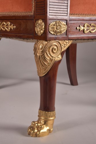 Paire de fauteuils fin XIXe siècle aux sphinges en bronze doré - Napoléon III