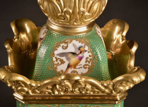 Paire de candélabres en porcelaine à décor polychrome de Jacob Petit - Napoléon III