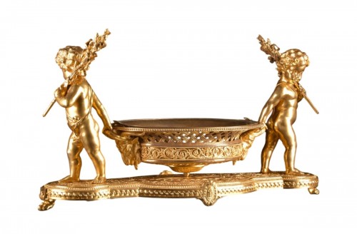 Grand surtout de table en bronze doré, attribué à Christofle & Cie