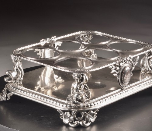 19th century - Christofle - Silver-Plated-Bottle Decanter Stand with Putti, France Late 19th century