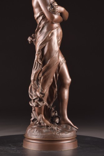 Hippolyte Moreau (1832–1927) – Figure féminine allégorique - Art nouveau