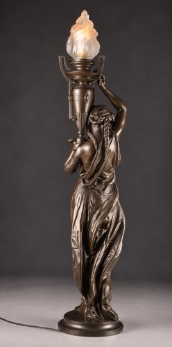 XXe siècle - Émile Louis Picault (1833–1915) – Grande torchère en bronze, Femme à La Flamme