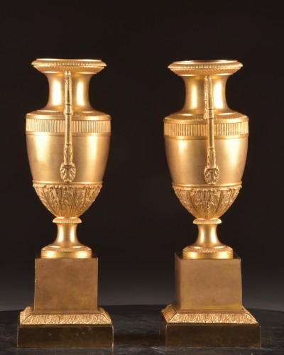 Pair Of Gilded Bronze Amphora Vases From The Empire Period, Circa 1810–1820 - 