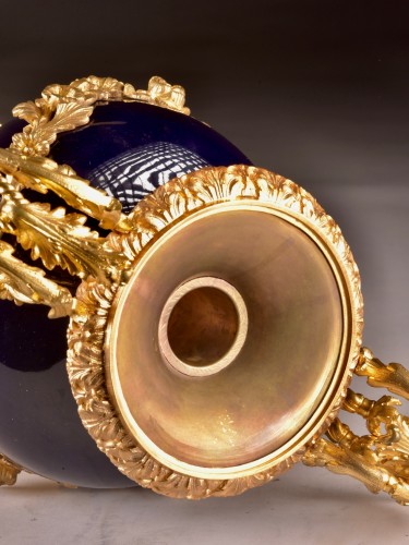 Napoléon III - Napoleon III Cobalt Blue Porcelain Vase with Gilt-Bronze Mounts – 19th 