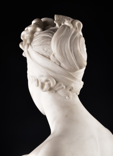 Antiquités - Madame Récamier – Buste en marbre blanc de Carrare fin 19e