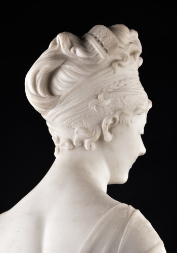 Antiquités - Madame Récamier – Buste en marbre blanc de Carrare fin 19e