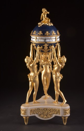 19th century - The 3 Graces, an impressive Cercle Tournant mantel clock 