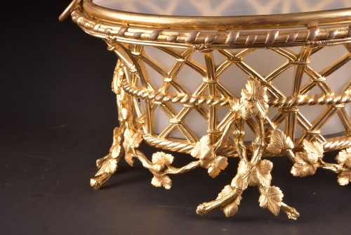 A large gilt-bronze Jardinière by Maison Alphonse Giroux a Paris, ca. 1860 - Napoléon III