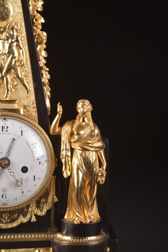 XVIIIe siècle - Grande pendule Obélisque avec calendrier, Fin XVIIIe