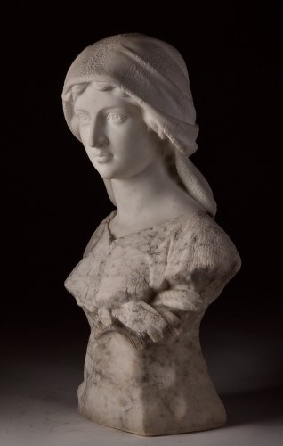 Large two-tone Carrara marble bust of a young woman - Art nouveau