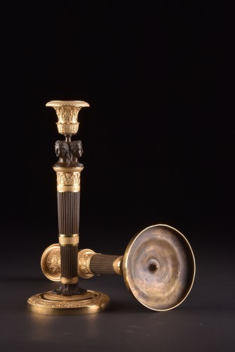 Antiquités - Claude Galle, Paire de bougeoirs en bronze doré et patiné