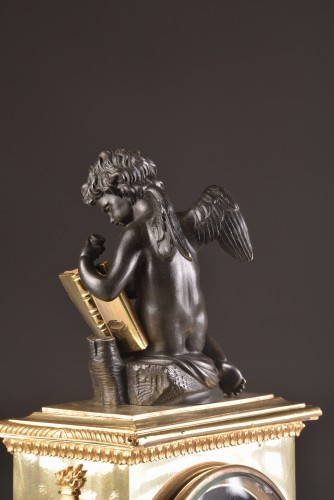 19th century - A French Empire mantel clock with putti 