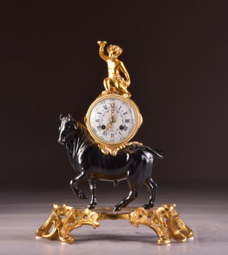 Napoléon III - Pendule de cheminée au grand taureau cornu vers 1850