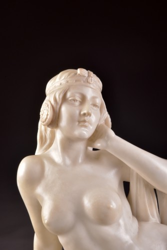 Nude alabaster sculpture by Alberto Currini, ca. 1900 - 