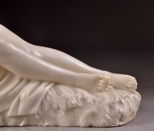 20th century - Nude alabaster sculpture by Alberto Currini, ca. 1900