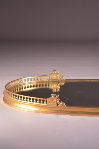 19th century - A large centerpiece in gilded bronze &amp; Mirror by Christofle.  Ca. 1830-1890