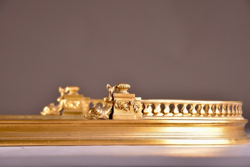 A large centerpiece in gilded bronze &amp; Mirror by Christofle.  Ca. 1830-1890 - Napoléon III