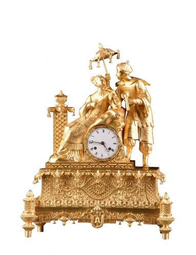 Pendule à Chinoiserie en bronze doré vers 1850 - 1870