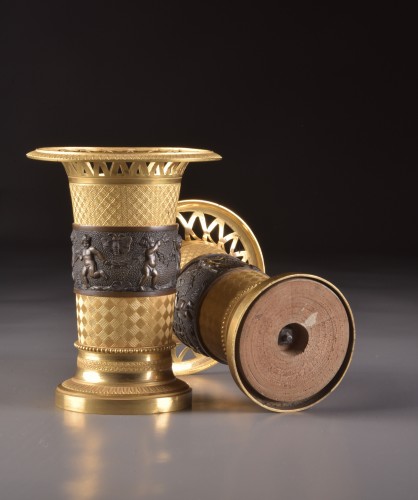Objet de décoration Cassolettes, coupe et vase - Paire de vases Empire en bronze