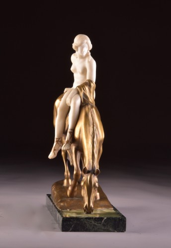 Sculpture Sculpture en Marbre - Amazon - Albert Hinrich HUSSMANN (1874-1946)
