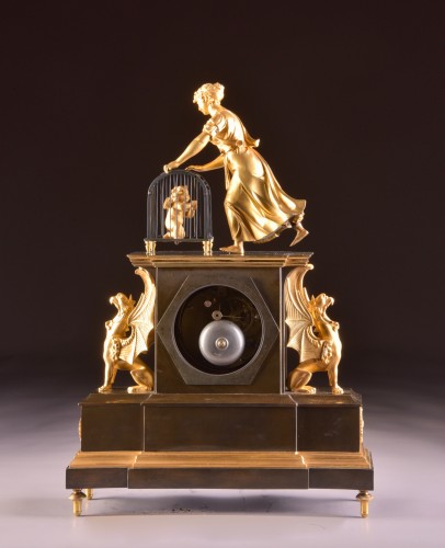 Empire - LEROY A PARIS ( 1805) - A large French Empire mantel clock 
