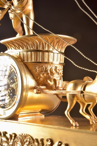 Un beau 'char' en bronze doré Empire français - Mora Antiques