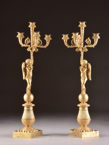 XIXe siècle - Candélabres figuratifs en bronze doré d'époque Empire, début XIXe