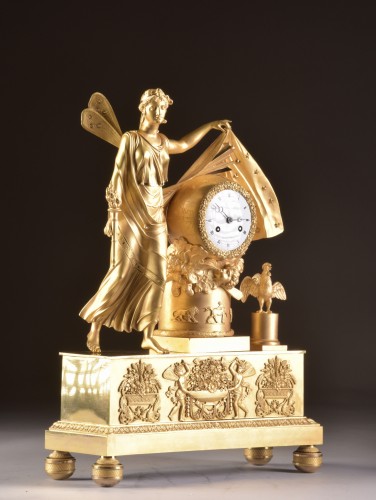 Antiquités - A large fire-gilt bronze Empire clock