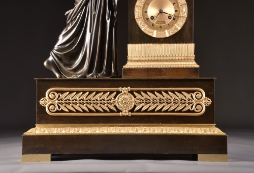 Monumentale pendule Empire au cadran constellation - Horlogerie Style Empire