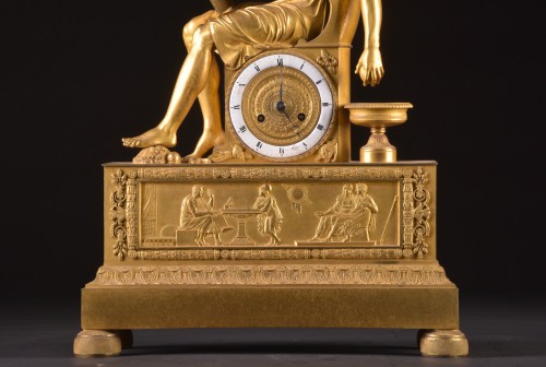 Grande pendule Empire à l'effigie d'Alexandre le Grand - Horlogerie Style Empire