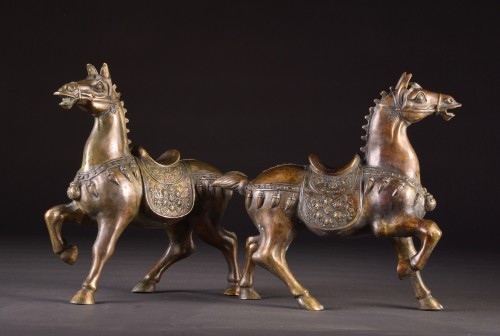 Sculpture  - Pair of  bronze Chinese Tang Dynasty horses 