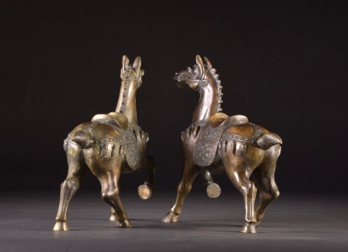 Antiquités - Paire de chevaux chinois en bronze de la dynastie Tang