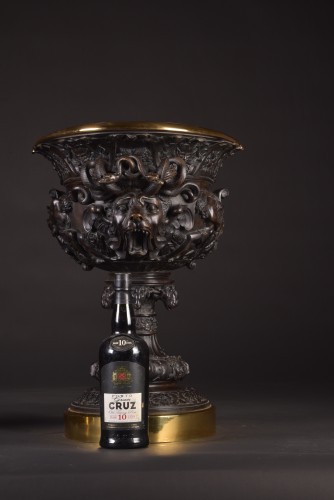 Grande paire de vases néoclassique en bronze Napoléon III - Objet de décoration Style Napoléon III